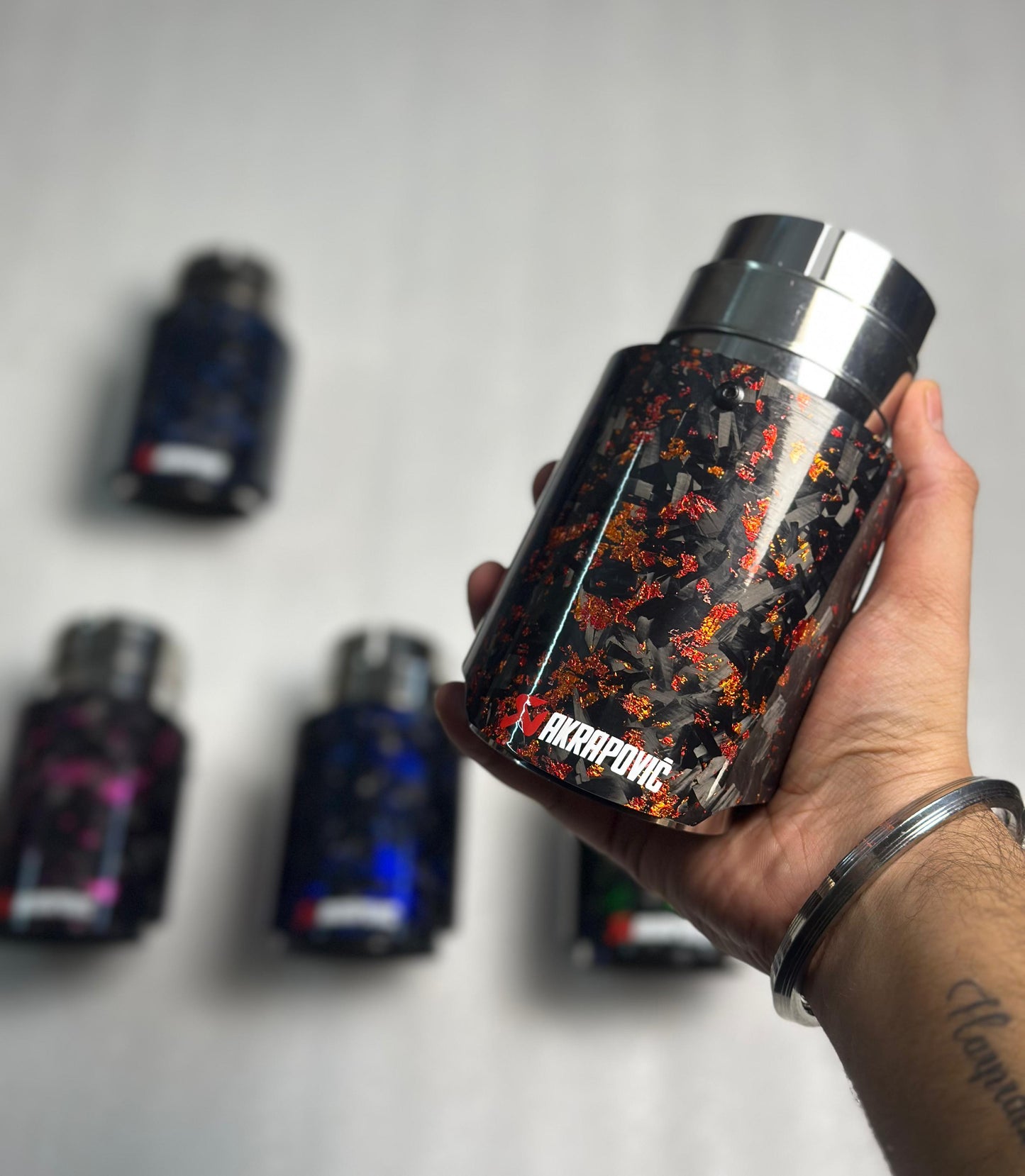 AKRAPOVIC ORIGINAL FORGED CARBON COLOURED SINGLE TIP (RED)