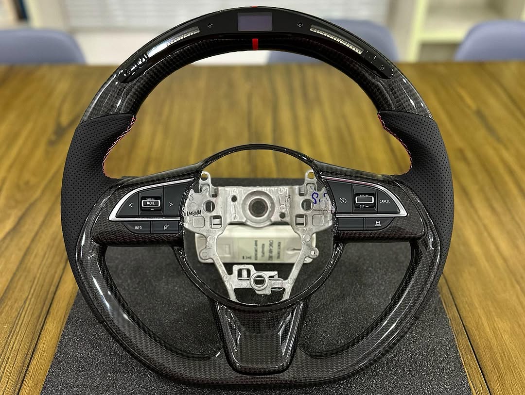 SUZUKI 18+ ORIGINAL CARBON WITH RPM SHIFT LIGHTS