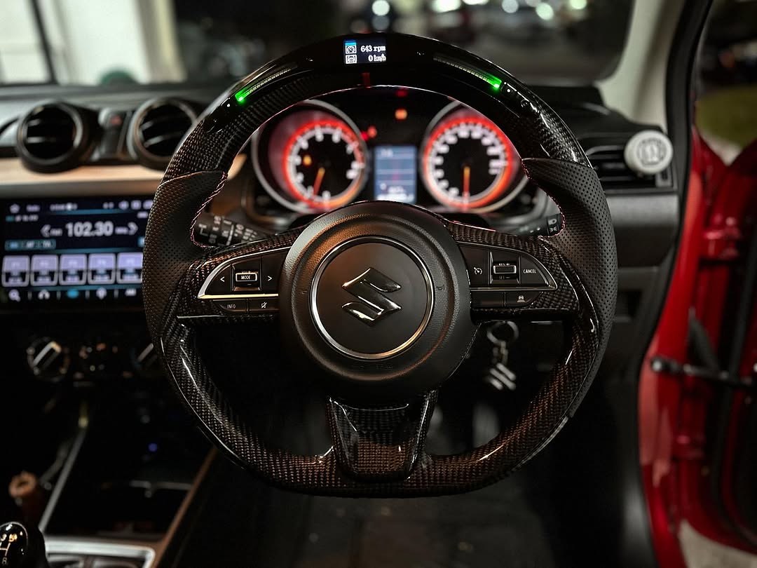 SWIFT 18-23 ORIGINAL CARBON FIBER STEERING WITH RPM SHIFT LIGHTS