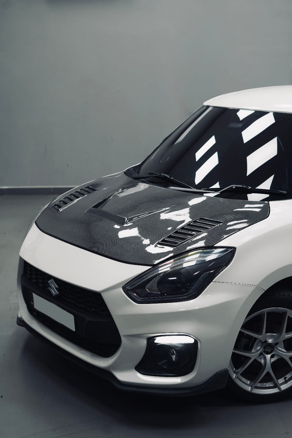 SWIFT 18-23 ORIGINAL CARBON HOOD